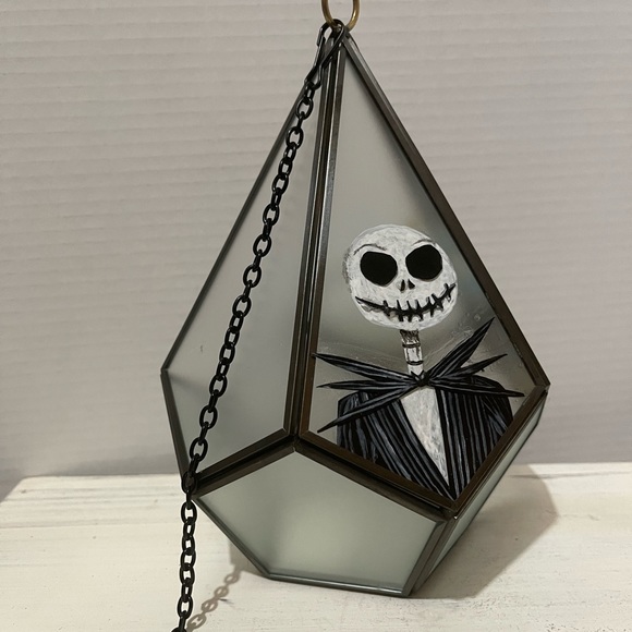⭐️🎄Nightmare Before Christmas Glass Terrarium! - Picture 5 of 7